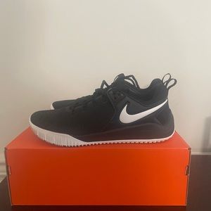 Women’s size 11 Nike HyperAce 2 Black and White